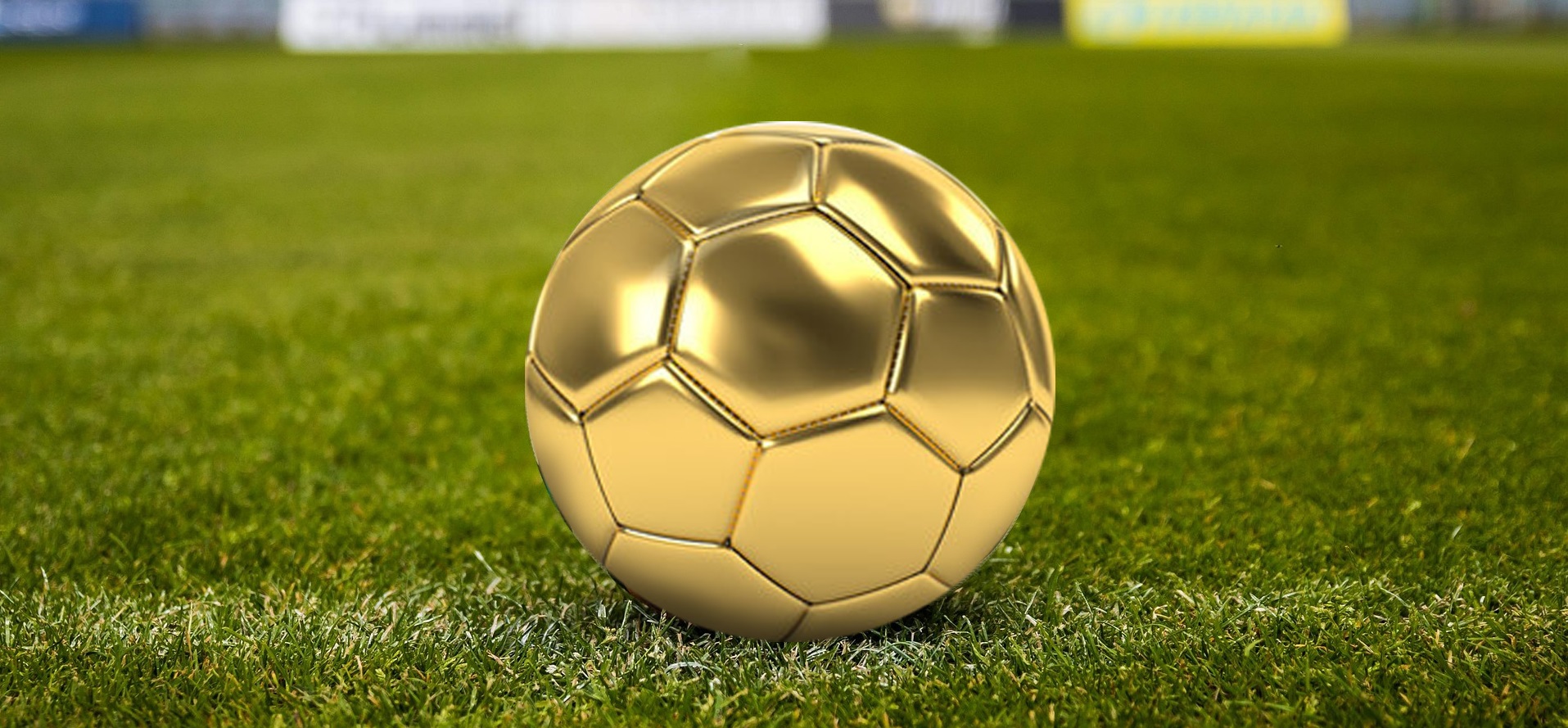 Покажи футбол мяч. Золотой футбольный мяч. Футбол золотой мяч. Мяч футбольный золотистый с. Футбольный мячик золотой.